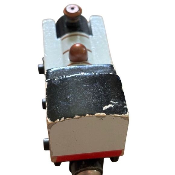 Thomas & Friends Wooden Railroad Fearless Freddie - Picture 7 of 10